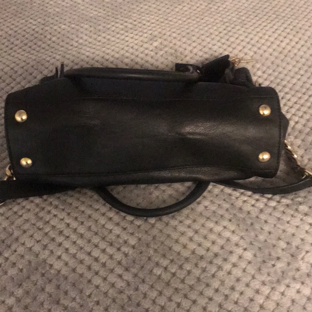 MK Handbag - Picture 5 of 6
